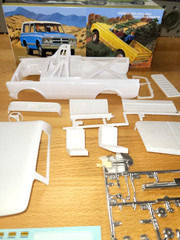 GMC JIMMY BODY,INTERIOR,GLASS,DECALS,TRIM BUILD STOCK OR DRAG