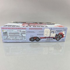 AMT 1:24 Ford LTL 9000 Tractor Semi Truck Plastic Model Kit AMT1238 SEALED