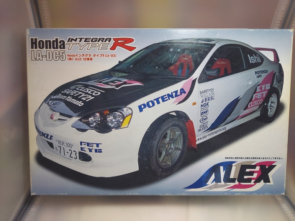 Fujimi 1/24 scale kit Honda Integra Type R (LA-DC5) ALEX specification car