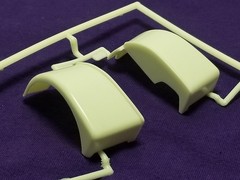 Diamond REO Truck Tractor FRONT FENDERS for 1:25 AMT Model Kit