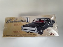 Moebuis Model 1965 Plymouth Belvedere I 1/25 Model Kit Sealed (S3)