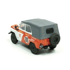 Zvezda #43007 1/43 Soviet military off-road vehicle UAZ-469