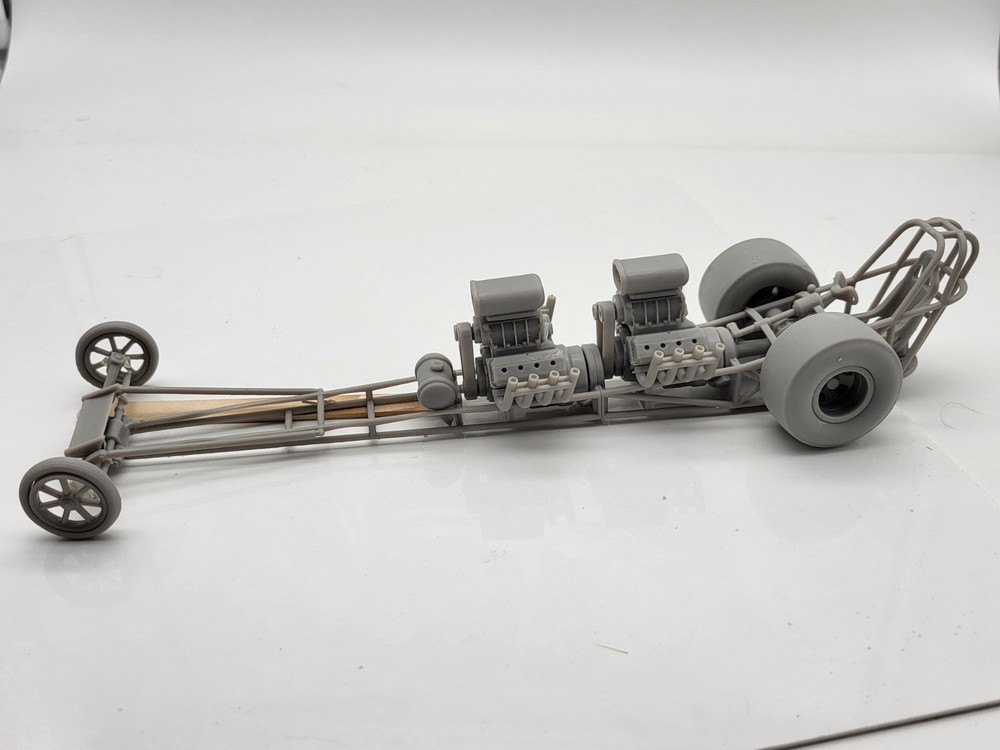 1960s Front Engine Dragster With Two V8s, 1/25 Scale Mode Kit