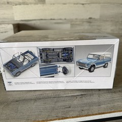 Revell Ford Bronco 1:25 Scale Model Kit Sealed 85-4320