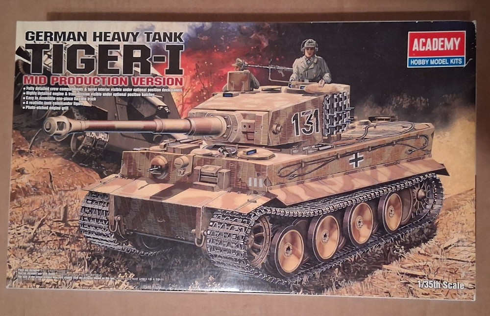 Academy 1387 1/35 Tiger I Mid Production Interior Model Kit + Aber PE Grilles