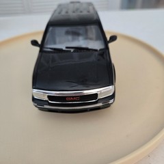 Vintage 1/25 Plastic AMT Ertl Promo 1996 GMC Jimmy SUV – Black & Display Box