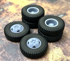 Resin 1/24 Scale: 15-inch “4-hole Tow Truck” Dually Wheels W/ Commercial Tires