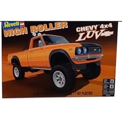 Revell Move RMX14576 1-25 Scale Chevy 4×4 LUV High Roller Truck