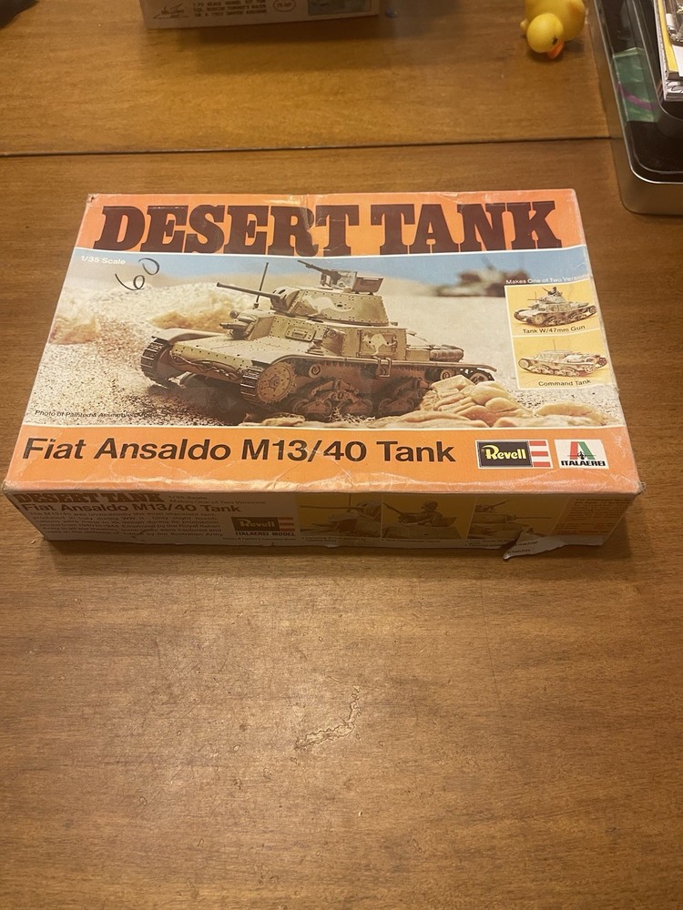 REVELL ITALAEREI H-2103 ITALIAN FIAT-ANSALDO M13/40 TANK 1/35 model kit
