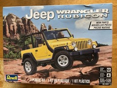 Revell 1:25 Jeep Wrangler Rubicon Kit #85-4501 Open Box Read Description