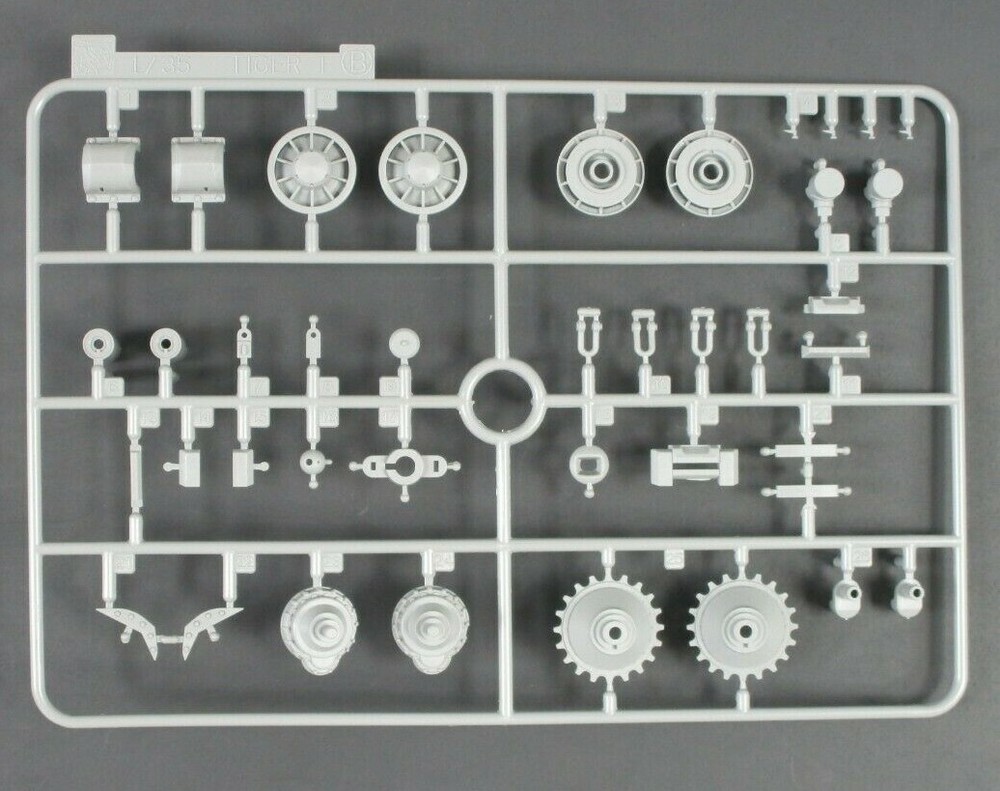 Dragon 1/35 Scale Tiger I Mid-Prod Otto Carius Parts Tree B from Kit No. 6888