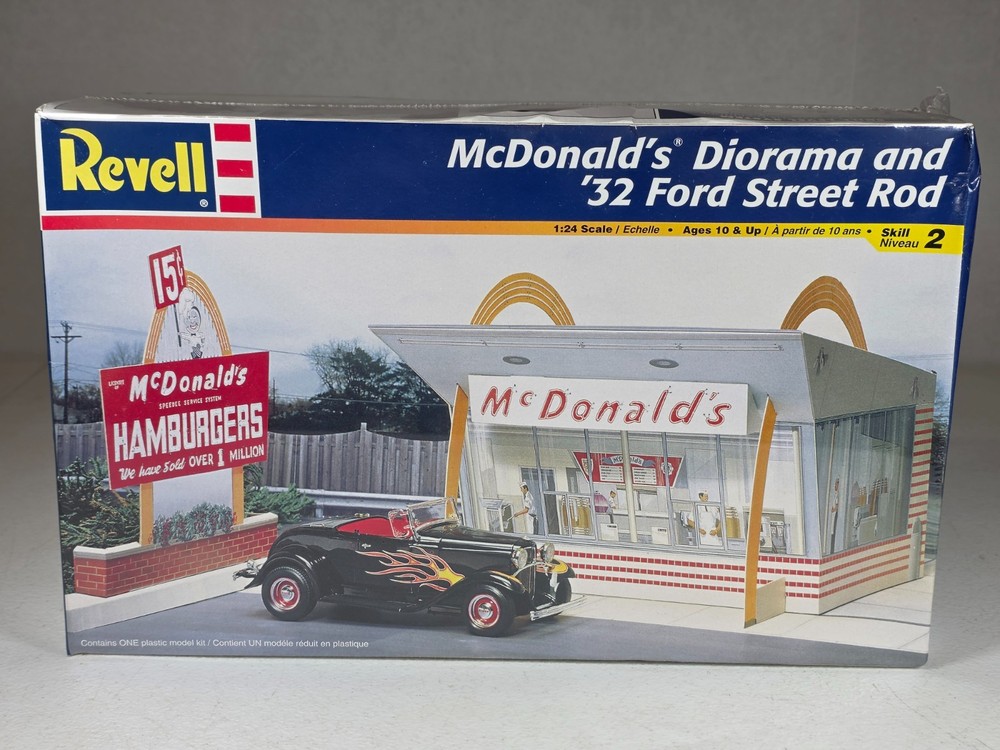 Revell McDonald’s Diorama & ’32 Ford Street Rod Model Kit 85-7804 Sealed