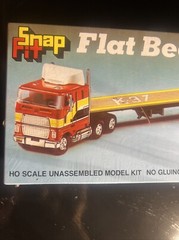 HO Lindberg Ford CL-9000 Tractor Cab Truck W/Flatbed Trailer Kit NEW SEALED 1982