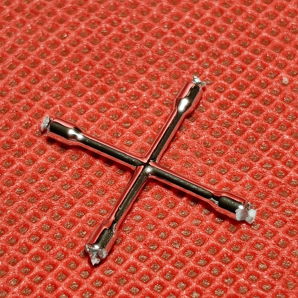 4 Way Lug Nut Wrench 1960 Ford F-100 Pickup 1:25 scale model car part AMT