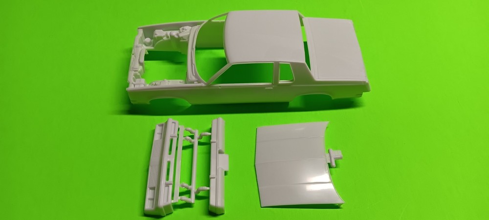 Body Hood Olds Cutlass Oldsmobile 442 FE3-X 1/25 Revell Header Panel Rear Bumper