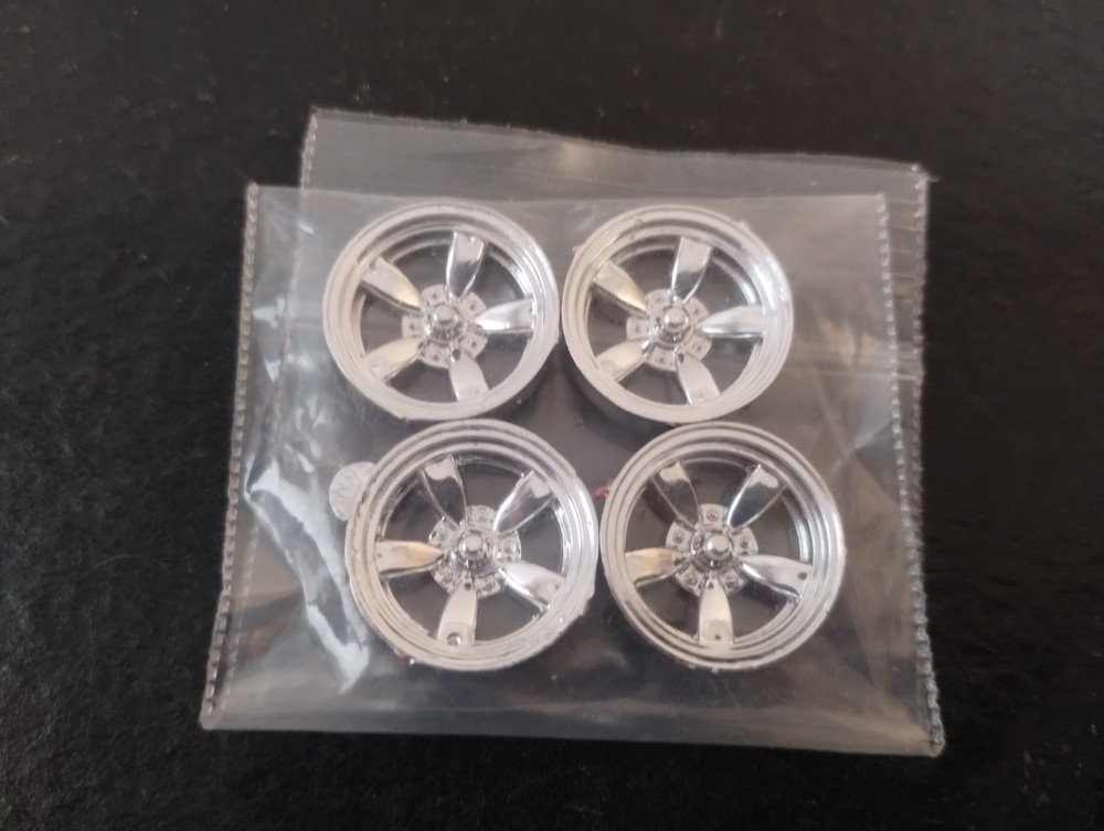 AMT Mpc Revell Mag Style Chrome Wheels Set 1/25 Scale Set Of 4