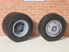 1/25 Scale Big Rig Semi Truck 5 Hole 22.5″ Budd w/ Bridgestones Tires