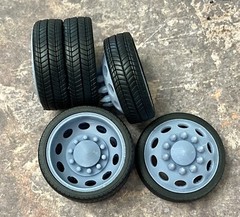 Resin 1/24 Scale: 26-in. “10 Oval Hole” Alcoa Dually Wheels W/ Low Profile Tires