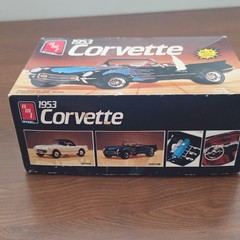 AMT/ERTL 1953 Corvette 1:25 scale Plastic model kit opened not assembled