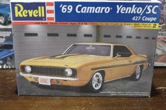 Revell 69 Chevy Camaro Yenko/SC 1/25 Sealed Inside