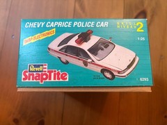 Revell SnapTite Chevy Caprice Police Car Model Kit 1:25 NIOB (1993)