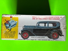 1932 FORD TUDOR SEDAN STREET ROD MODEL KIT AMT ERTL 1/25 SCALE NEW SEALED LOOK!!