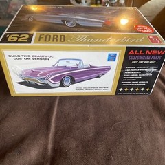 AMT 682/12 ‘62 FORD THUNDERBIRD 2’n1 MODEL KIT-NIB-1/25 SCALE