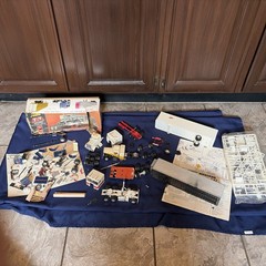 AMT Semi Trucks – Trailers 1/43 Model Kit Lot Tone of Pieces