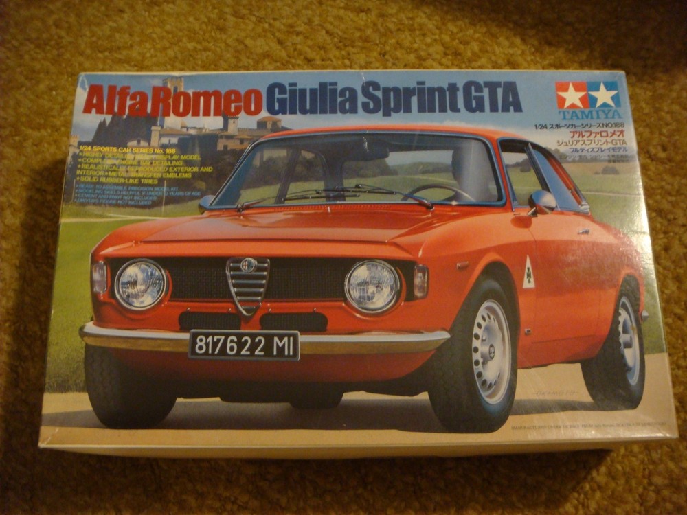Tamiya Alfa Romeo Giula Sprint GTA 24188-2000 1/24 Scale Model Kit