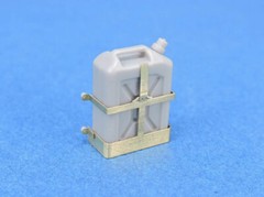 Legend 1383 1/35 IDF 20L Water Can w/Holder Set (10ea)