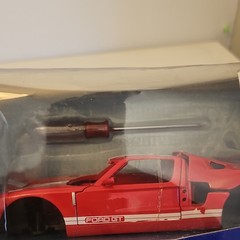 MOTORMAX Ford GT Concept 1:24 Model Kit Prepainted Metal Opening Doors #75120
