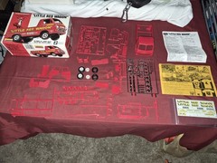LIndberg 1:25 LIttle Red Wagon Model Kit # 72158 Please check photos