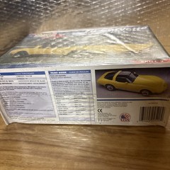 Revell Monogram78Corvette Plastic Model Kit#85-2520 Sealed Made in USA Excellent