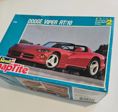 Dodge Viper RT10 Revell Orig. release 1:25 car model kit. New open box