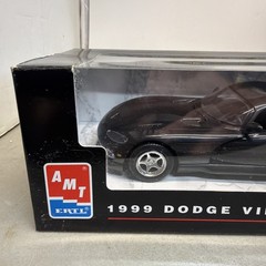 New In Box AMT/ERTL 199 Dodge Viper GTS 1:24 Scale Model Car