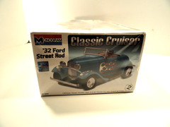 Monogram Classic Cruiser ’32 Ford Street Rod Model Kit