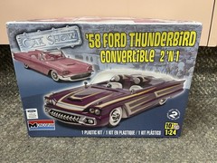 * MONOGRAM 1/24 SCALE ’58 FORD THUNDERBIRD CONVERTIBLE 2 ‘N 1 MODEL #85-4280 *ST