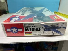 1:48 LINDBERG MILITARY FIGHTER PRESIDENT GEORGE BUSH TBM-1C AVENGER SEALED CO