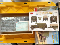 Miniart #35418 1/35 US ARMY K-51 Radio Truck w/K-52 Trailer – Open/Sealed Inside