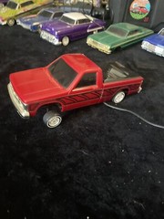 Lindberg Chevy S-10 Lowrider Bed Dancer! 1/22 Model Kit Build n’ Play! Rare!!!