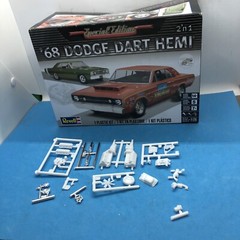 RVL 68 Dodge Dart 440 Magnum ENGINE W Exhaust Manifolds 1:25 LBR Model Parts