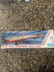 Ertl 1/25 Vintage Great Dane Extendable Heavy Duty Flatbed Trailer Kit# 8009