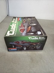Monogram 2701 1/24 Car Model kit 1971 ’71 Cuda Street Machine Hemi Motor
