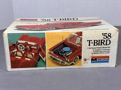 Vintage 1/24 Scale Monogram 1958 Ford Thunderbird Model Kit Dated 1974 T-bird