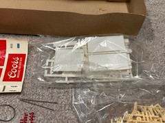 AMT COORS Fruehauf 40′ Reefer Trailer 1/25 Model Kit #5203 Original (UNBUILT)