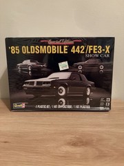 Revell 4446 ’85 Oldsmobile 442/Fe3-x Model Kit Show Car Special 1:25