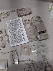 AMT #6896 1/25 1970 1/2 Chevrolet Camaro Z-28 Open Box