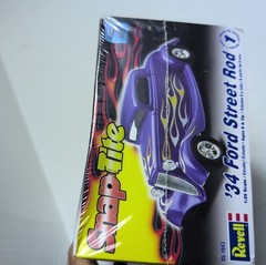 Revell Snap-Tite 1934 Ford Street Rod 1:25 Model Kit #85-1943 2011 NEW SEALED
