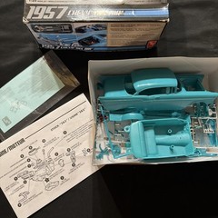 VINTAGE AMT 1957 Chevy Bel Air 1/25 Scale Plastic Model – As Pictured 😎
