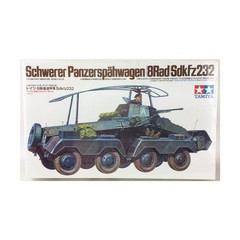 TAMIYA Military Model 1:35 Schwerer Panzerspahwagen (8Rad) Sdkfz232 Fair/NM